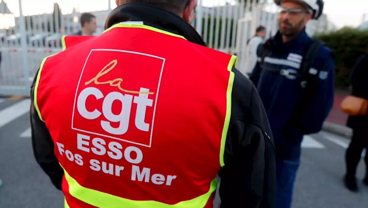 Pénurie de carburant : un 'compromis' trouvé dans la nuit entre TotalEnergies et les syndicats, 'une mascarade' pour la CGT