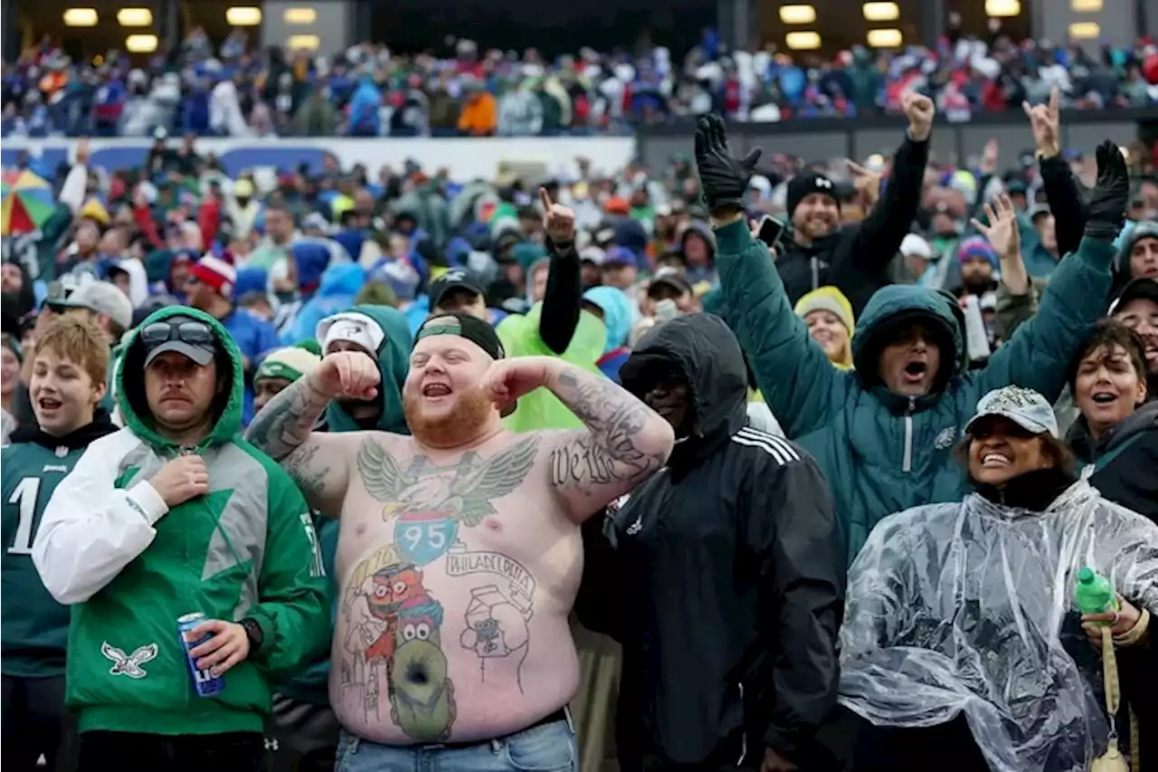 How ultra fan Rob Dunphy will mark this epic Philly sports weekend (aside from shirtless)