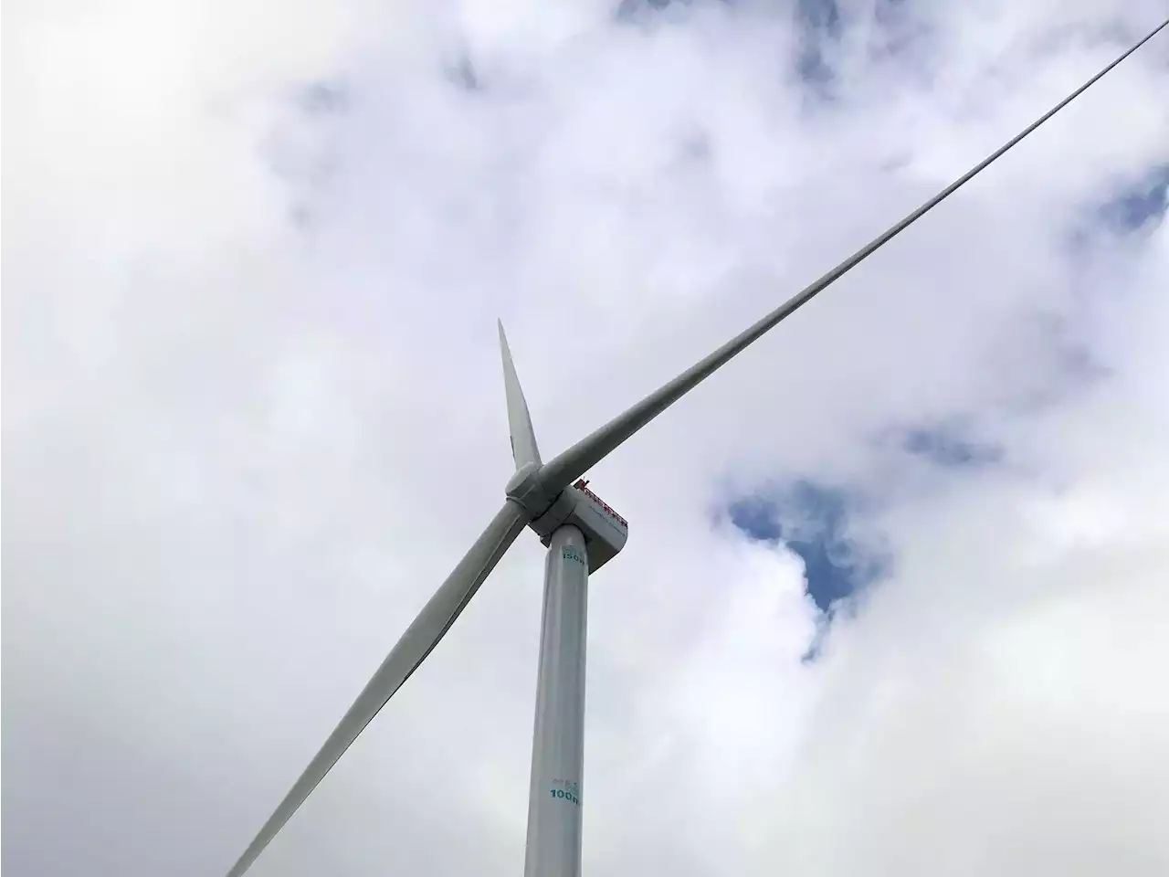 A wind turbine just smashed a global energy record—and it's recyclable