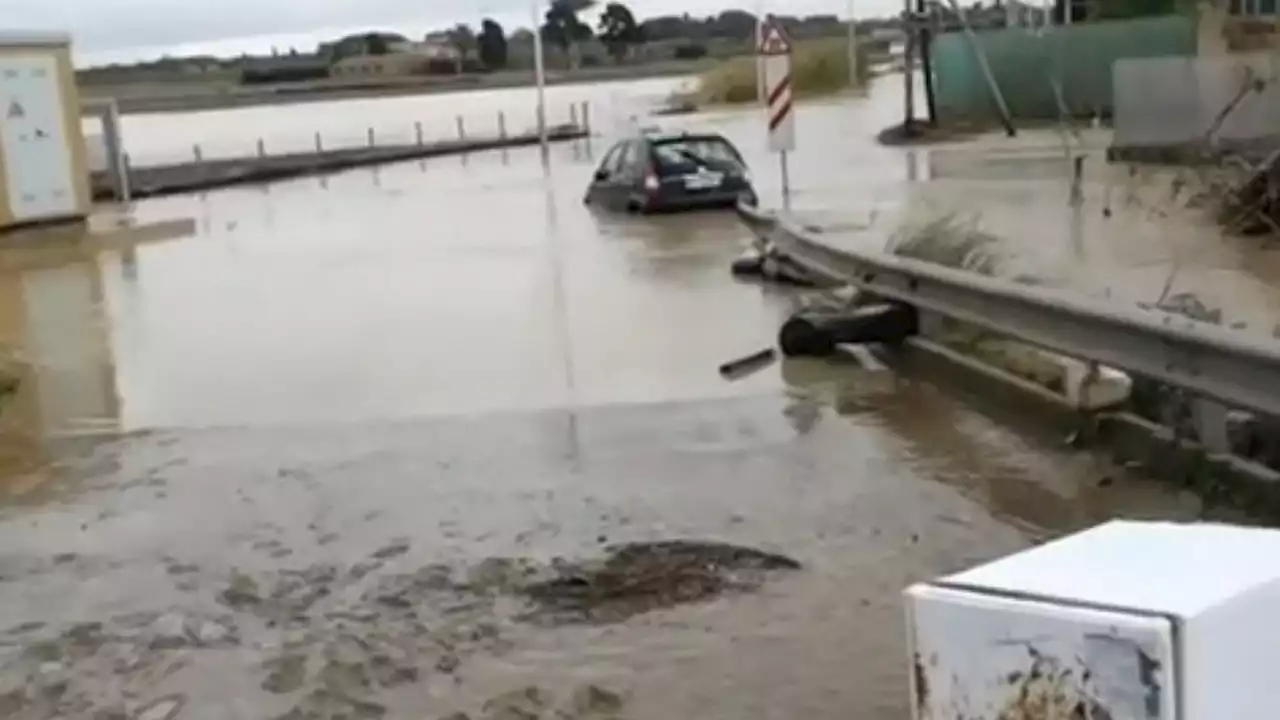 Un mare di acqua e fango nel Trapanese, immagini dall'elicottero, il video delle strade sommerse