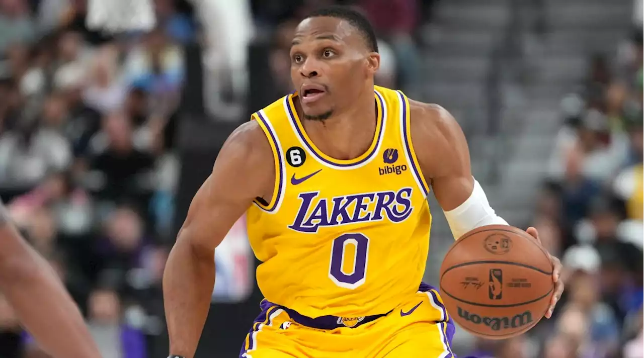 Report: Westbrook to Come Off Bench for Lakers Preseason Finale