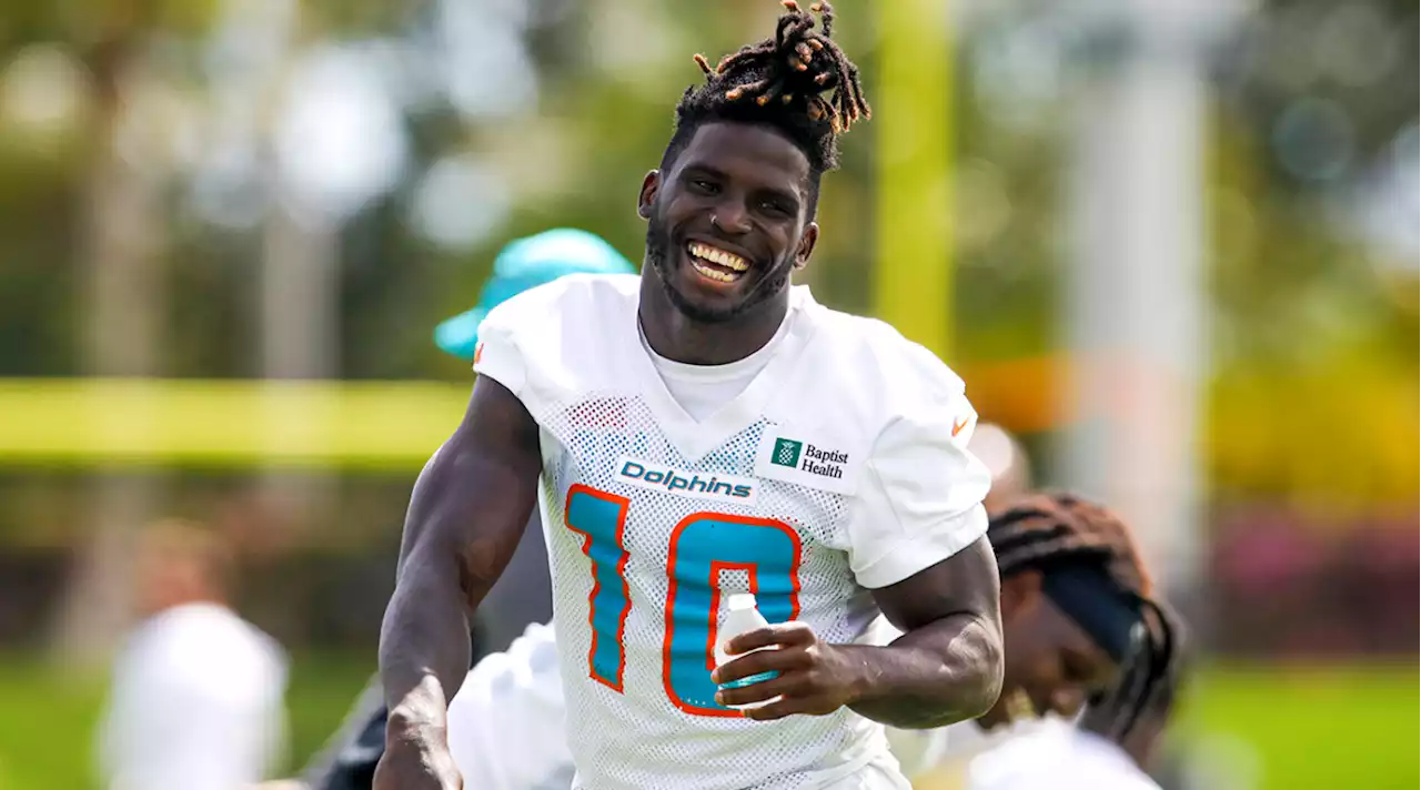 Tyreek Hill Explains Why He Ordered Dolphins-Specific Ping Pong Table