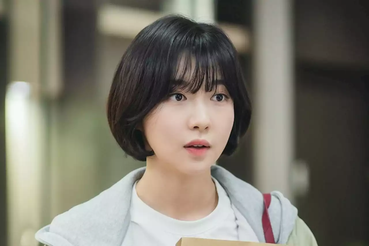 Joo Hyun Young Turns Into A Passionate Rookie Manager In “Call My Agent!” Remake