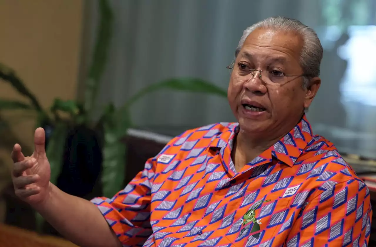 Ensure good Internet coverage for GE15, says Annuar