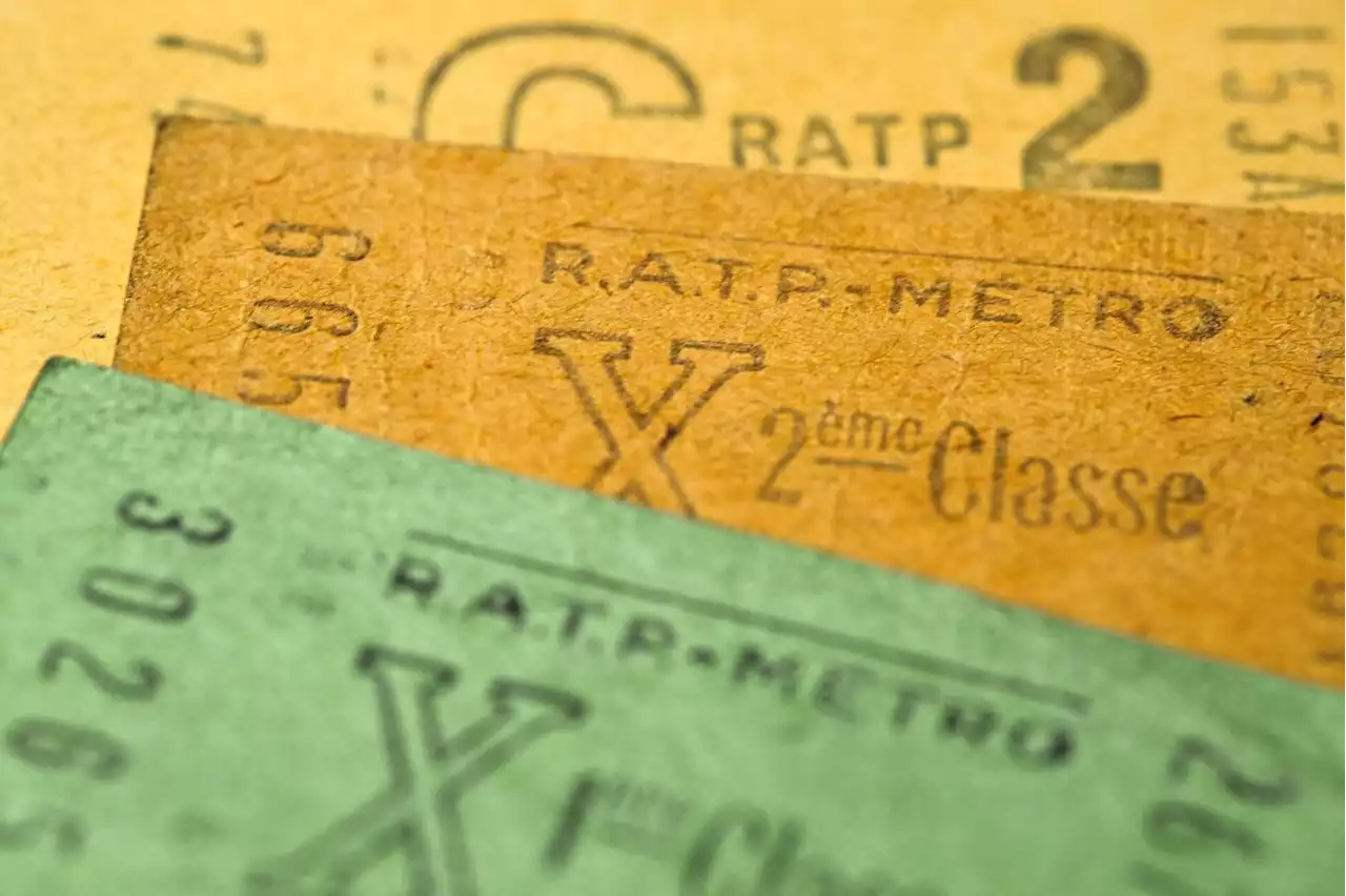 Paris bids goodbye to cardboard Metro tickets