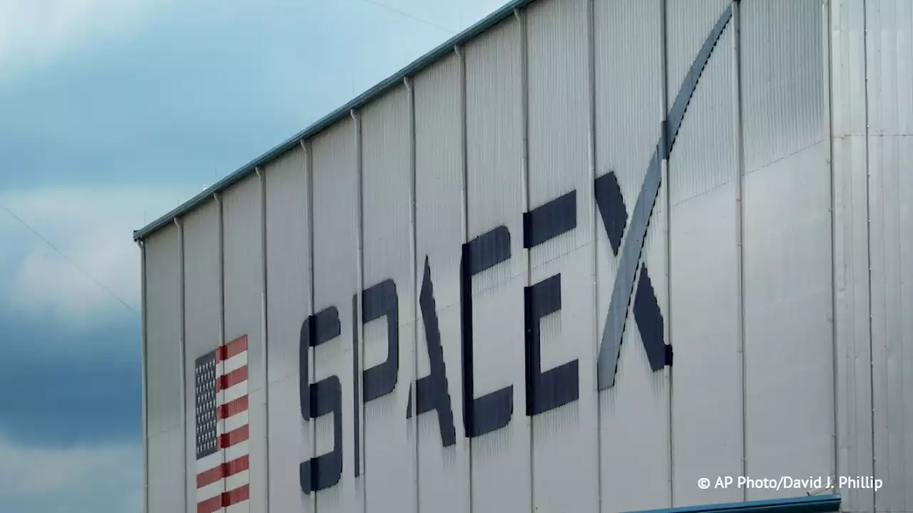 CNN: SpaceX уведомила Пентагон о невозможности оплачивать работу Starlink на Украине