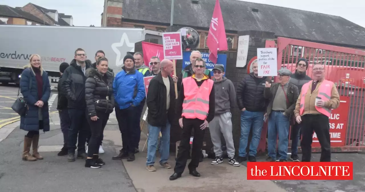 Royal Mail blames financial losses and strike action for 6,000 redundancies