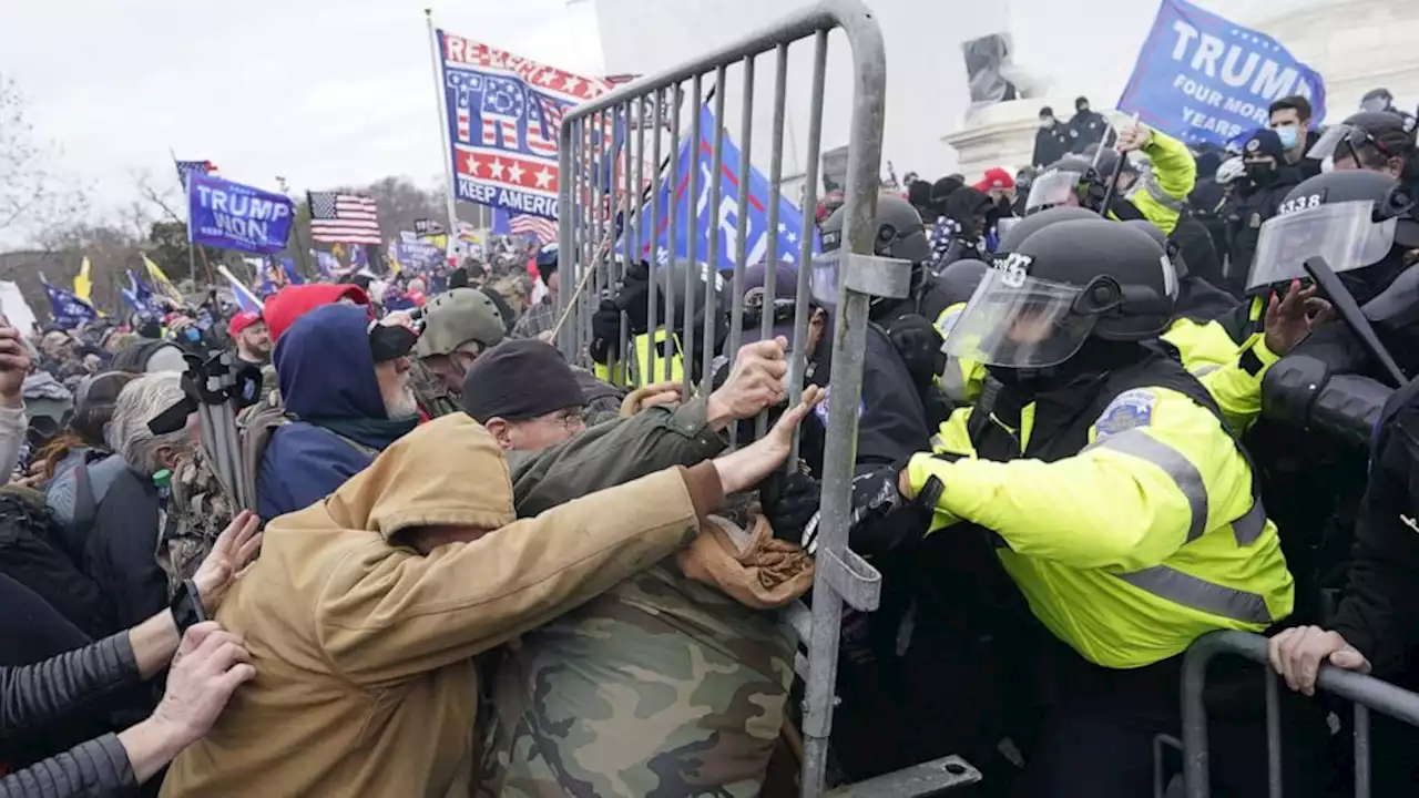 Oath Keeper militia member discussed 'civil war' ahead of Jan. 6, FBI testifies