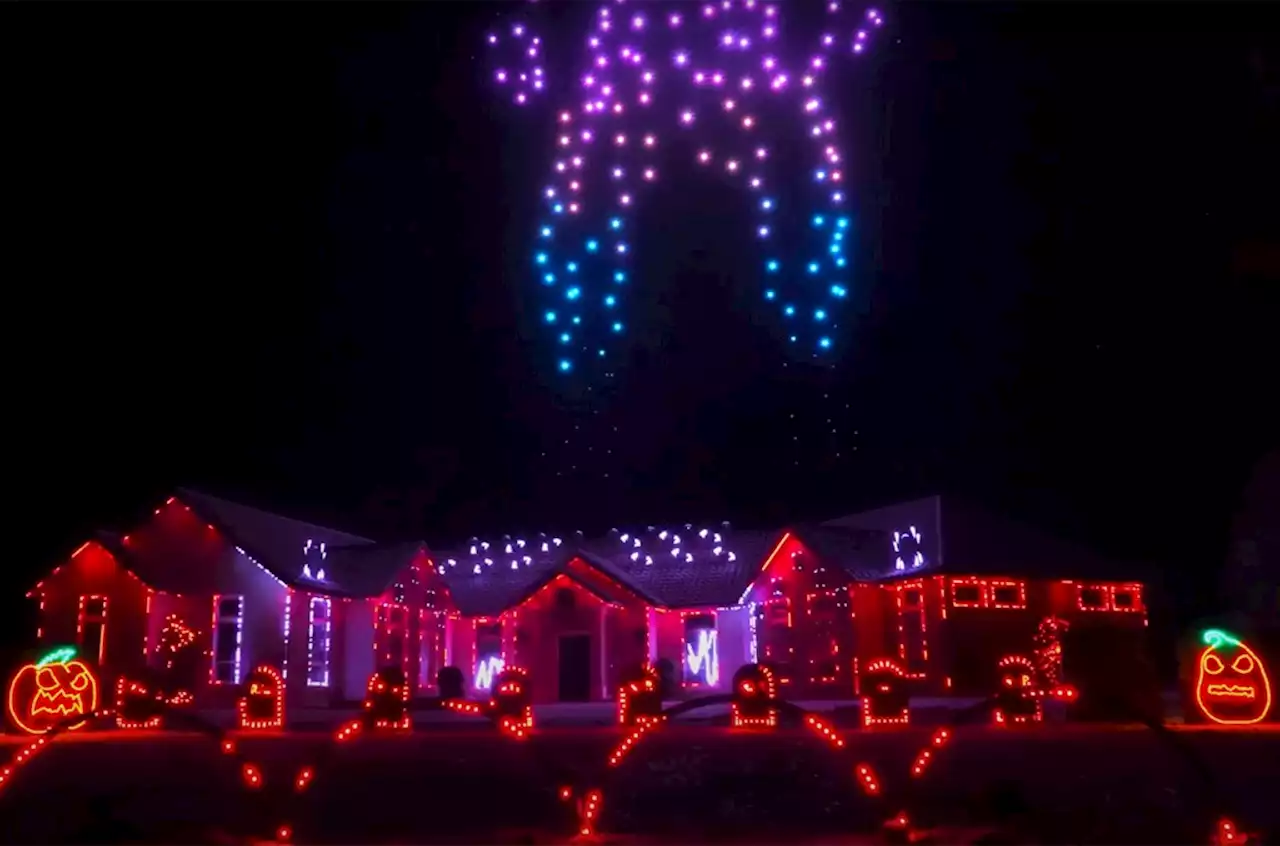 You Have to Check Out This Wild Halloween Light Show Featuring Metallica, ‘Ghostbusters’ Theme & More