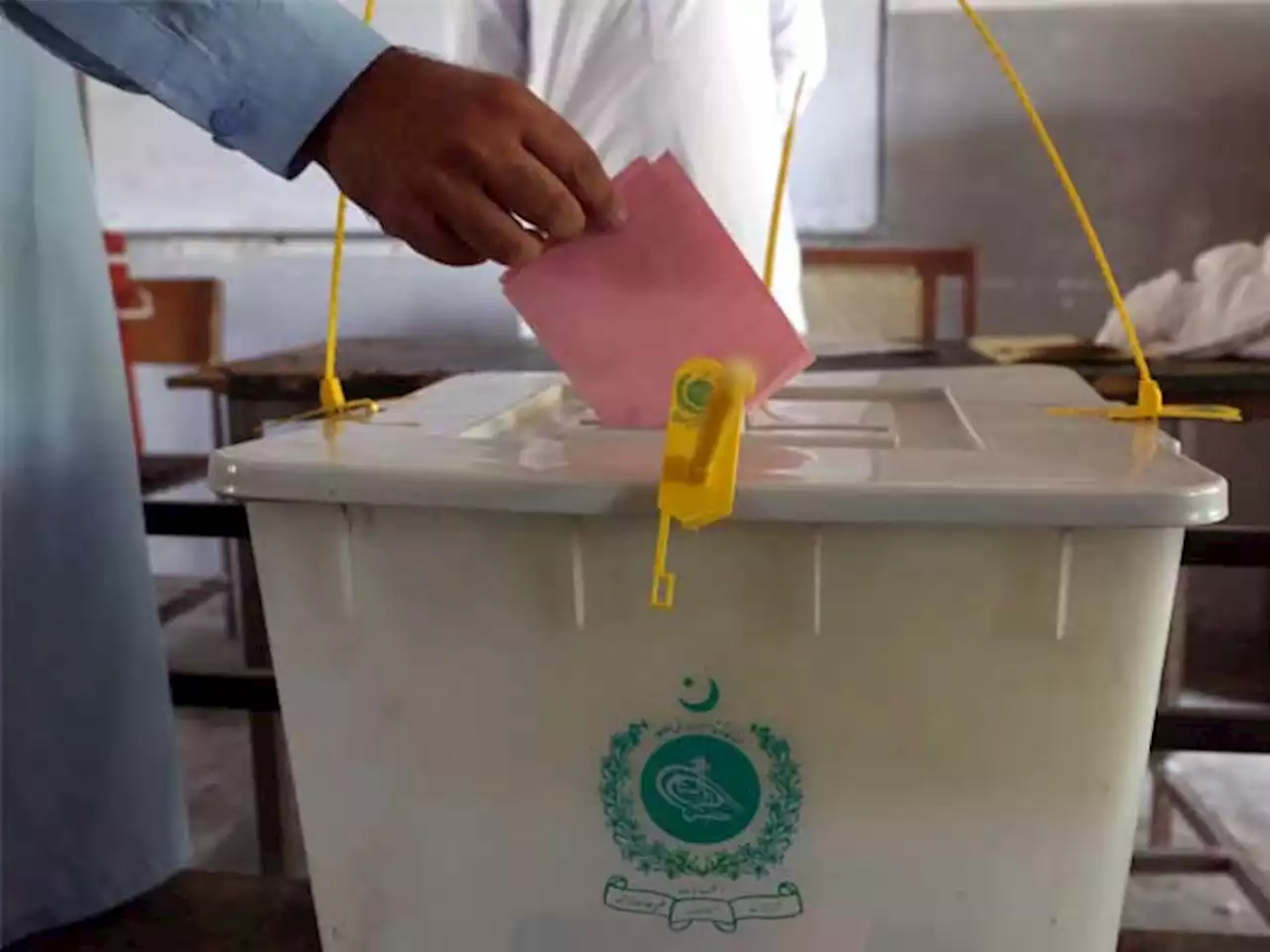 قومی اسمبلی کی 8 نشستوں پر ضمنی انتخابات آج ہوں گے، تیاریاں مکمل - ایکسپریس اردو