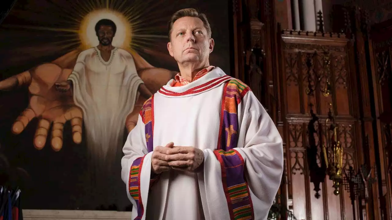 Archdiocese of Chicago investigates new sexual abuse allegation against Father Pfleger