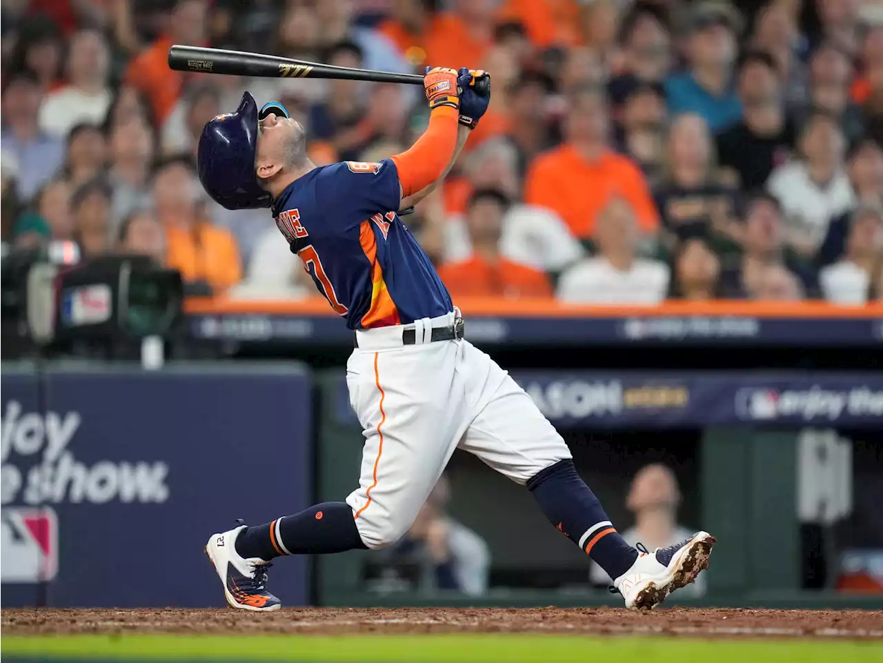 Astros' Jose Altuve in mini slump in ALDS