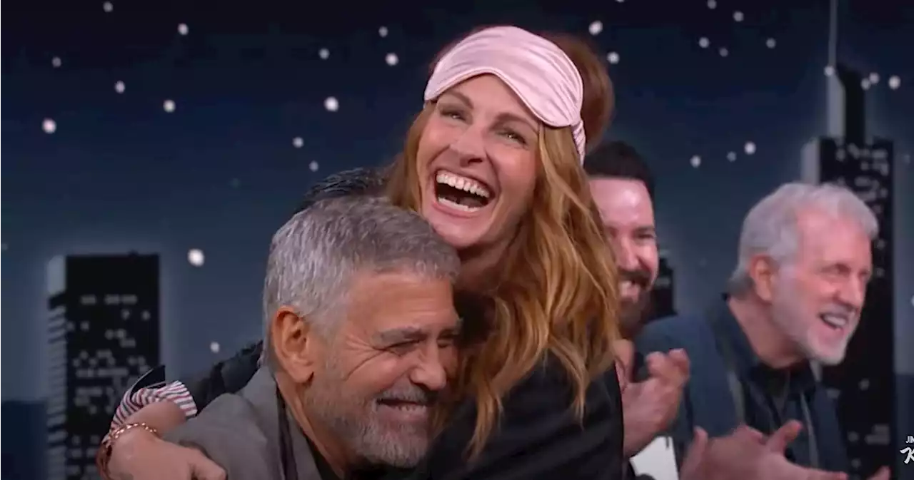 Blindfolded Julia Roberts Tries To Pick George Clooney Out Of A Line-Up With A Surprise Twist