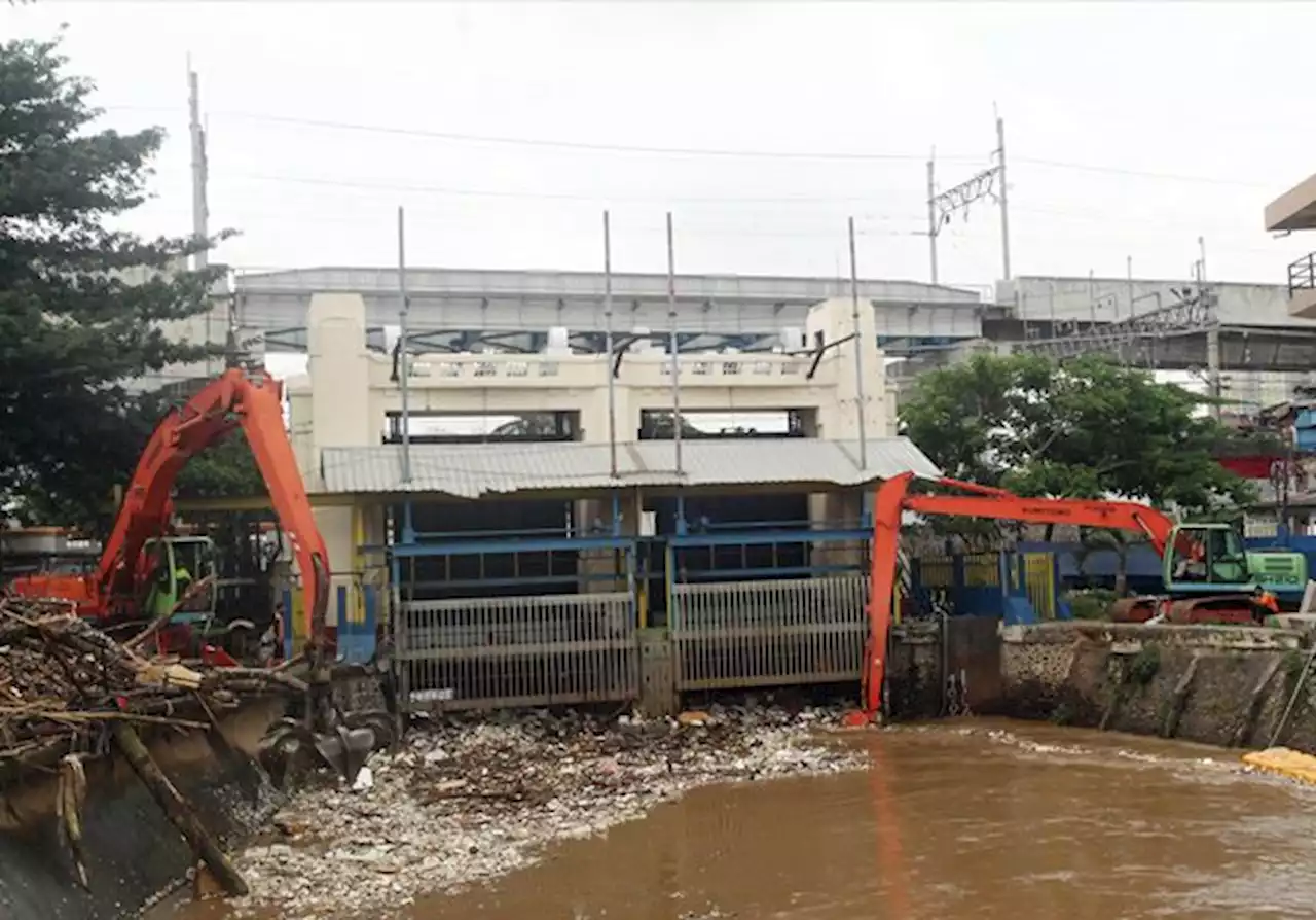 Pencarian Mahasiswi IPB Dilanjutkan sampai Pintu Air Manggarai