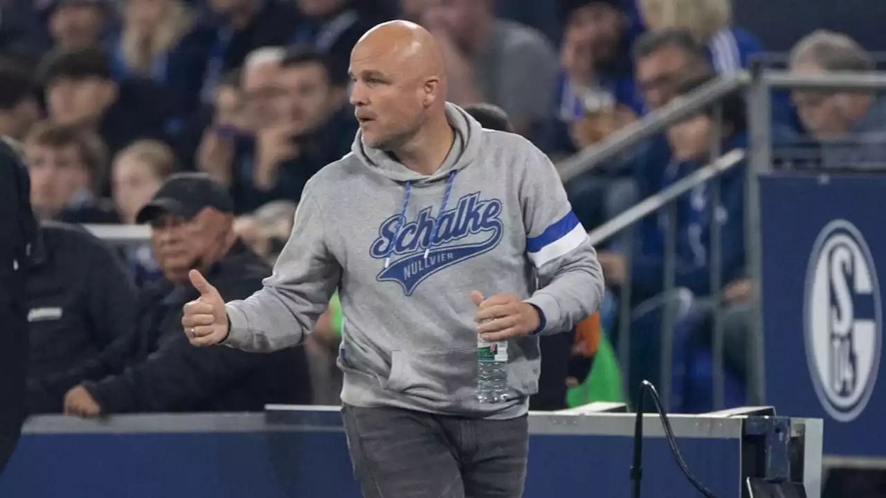 Trotz vierter Schalke-Niederlage in Folge: 'Frank Kramer ist unser Trainer'