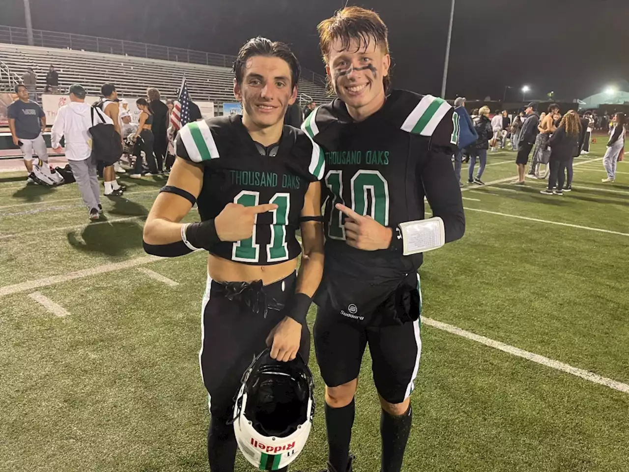 Thousand Oaks football remains unbeaten, tops Moorpark