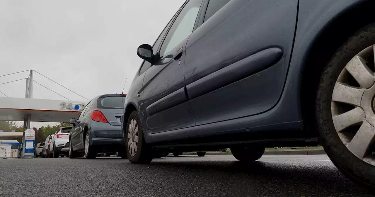 Pénurie d’essence : dans le Loiret, week-end de débrouille pour faire le plein