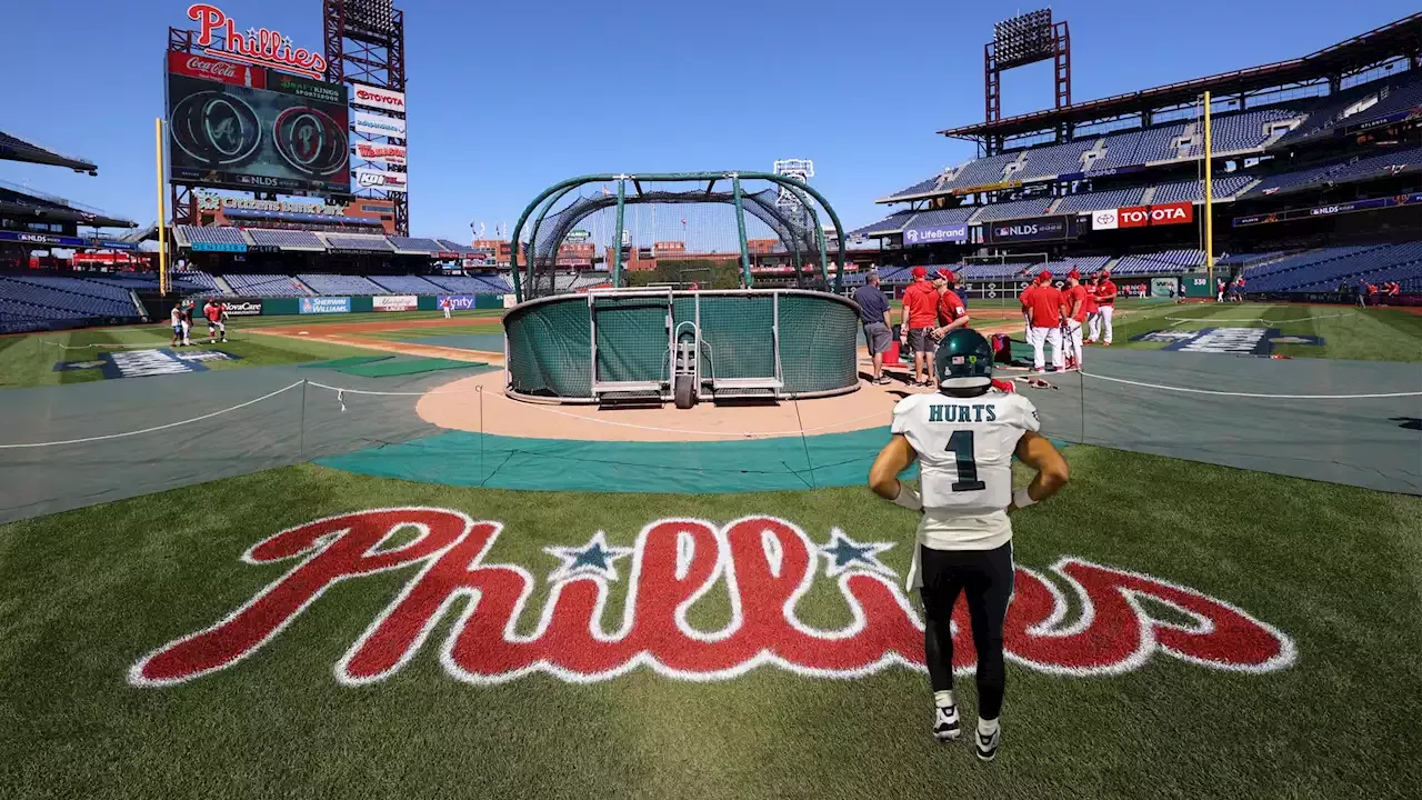 Eagles' Jalen Hurts Wishes He Didn't Quit Baseball