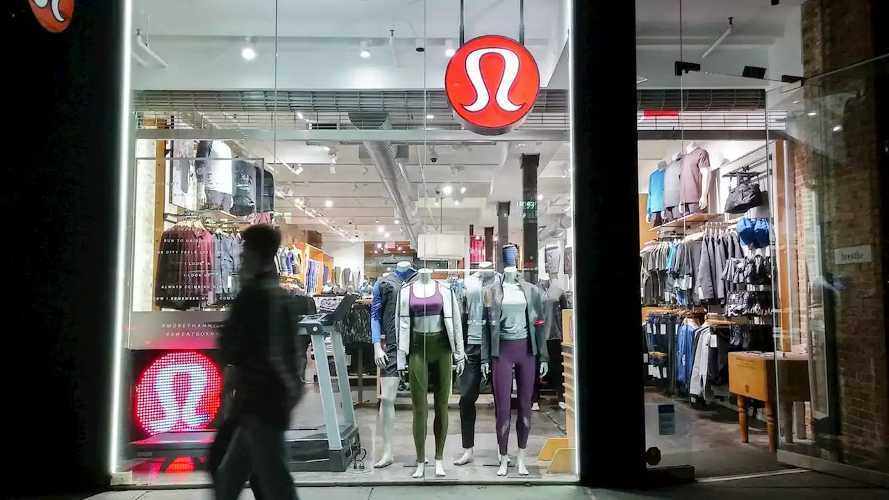 'Praktiziert, was ihr predigt': Yoga-Fans protestieren gegen Mode-Label Lululemon