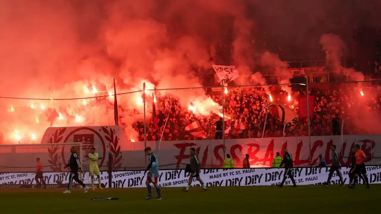 Umstrittener Polizeieinsatz beim Spiel zwischen St. Pauli und dem HSV