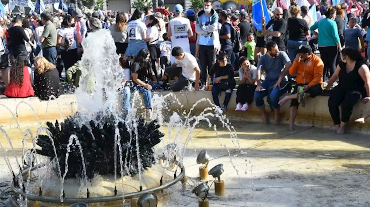 Actos y marchas en todo el país por el Día de la Lealtad