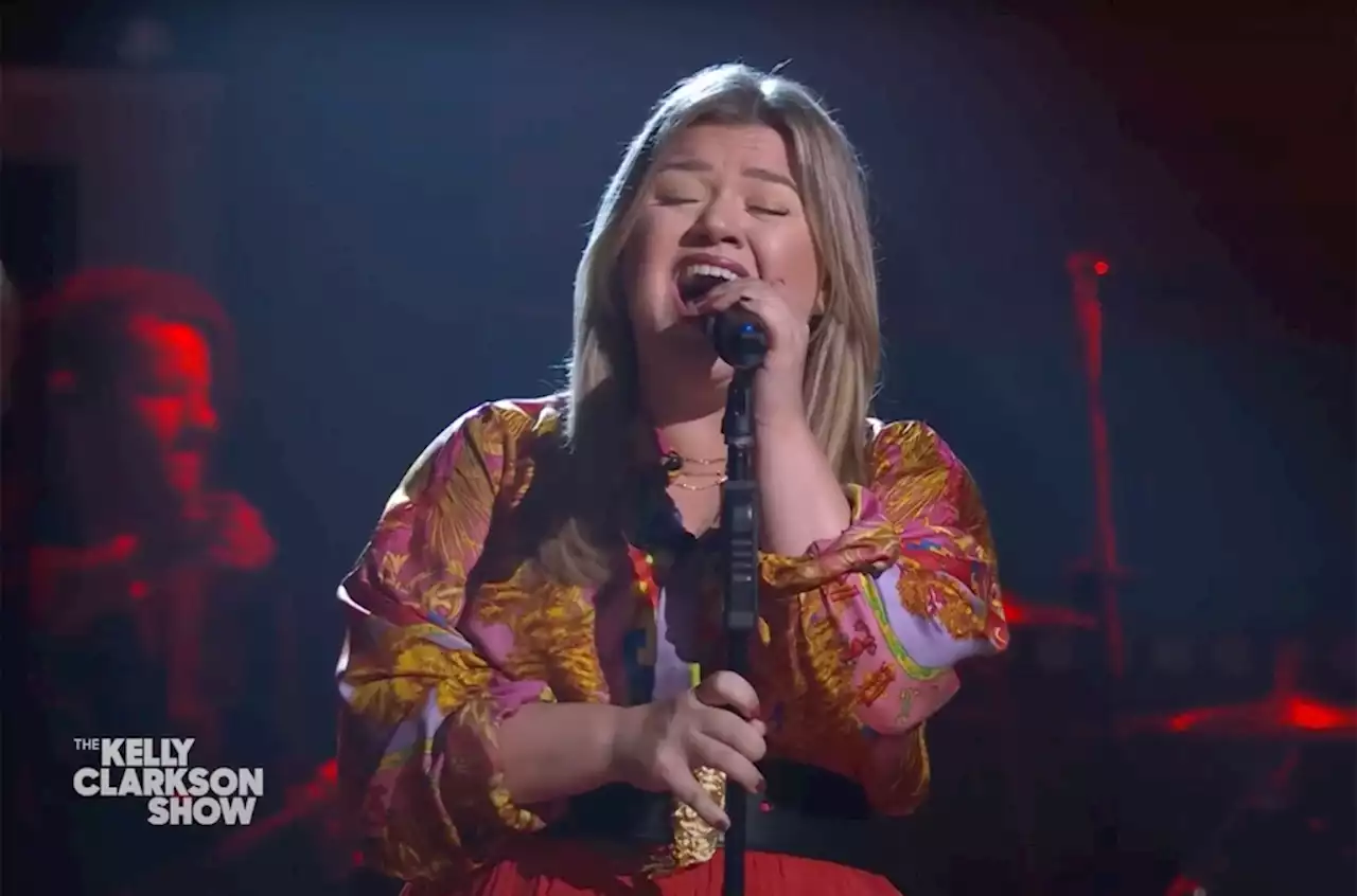 Kelly Clarkson Is ‘Queen of the Night’ in New Whitney Houston Cover: Watch