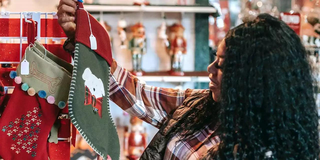 Small businesses brace for cautious holiday shoppers