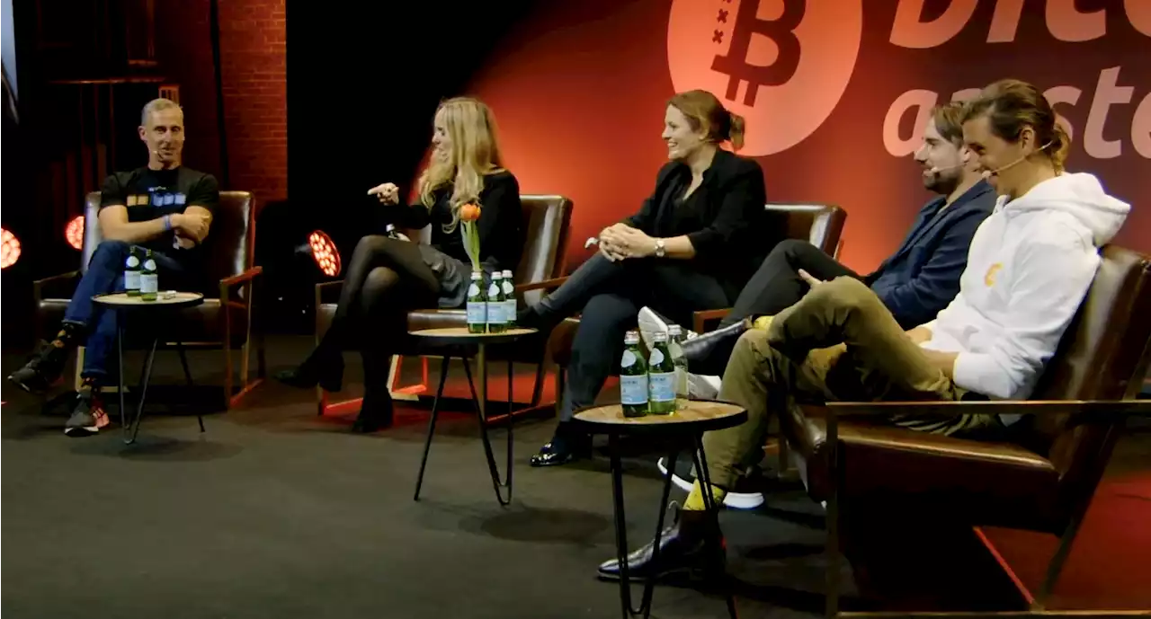 FT Journalists Deny Writing FUD in Heated Debate with Bitcoin Reporters | CoinMarketCap