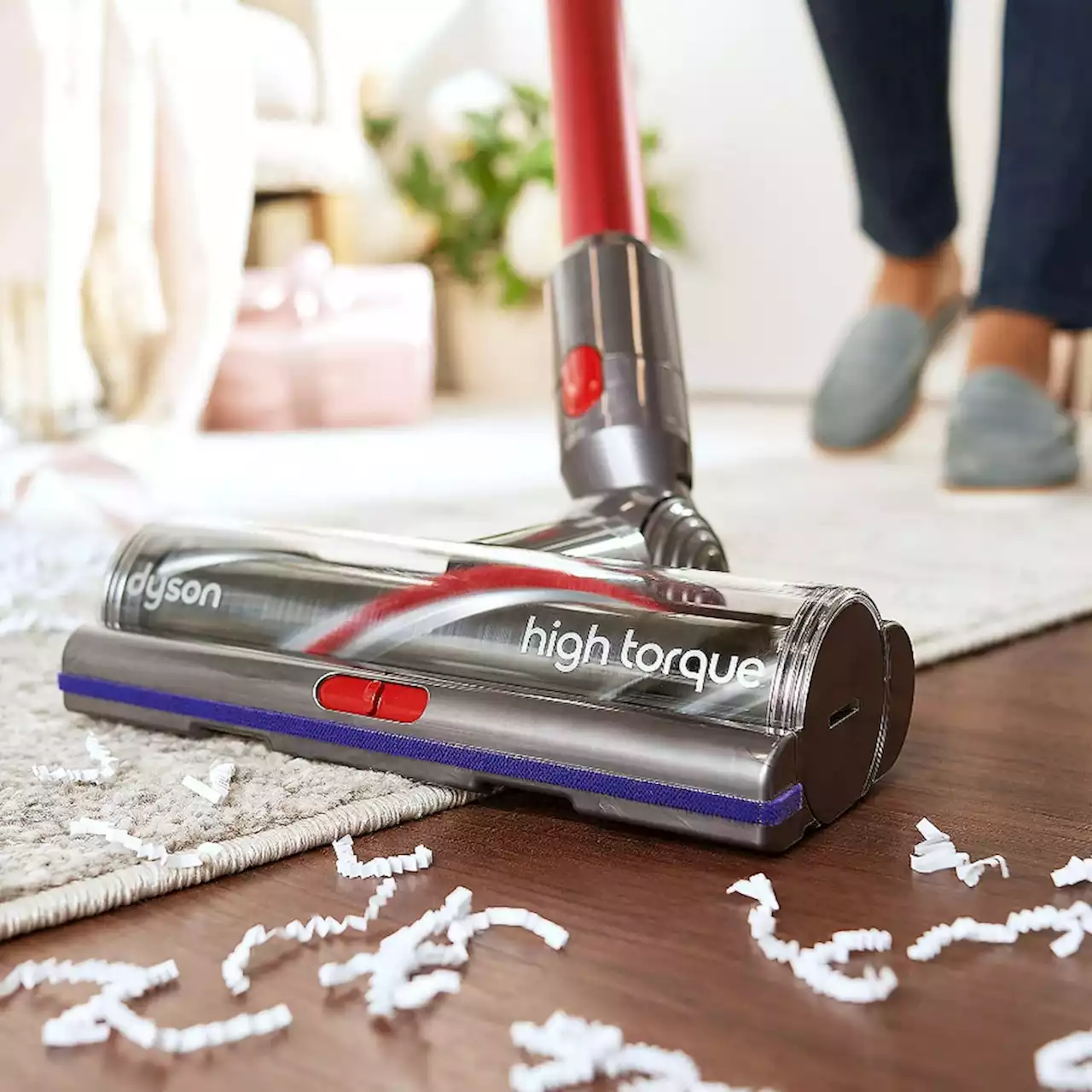 Get The Dyson V11 Torque Drive Cordless Vacuum & Grab-and-Go Floor Dok For Under $600 - E! Online