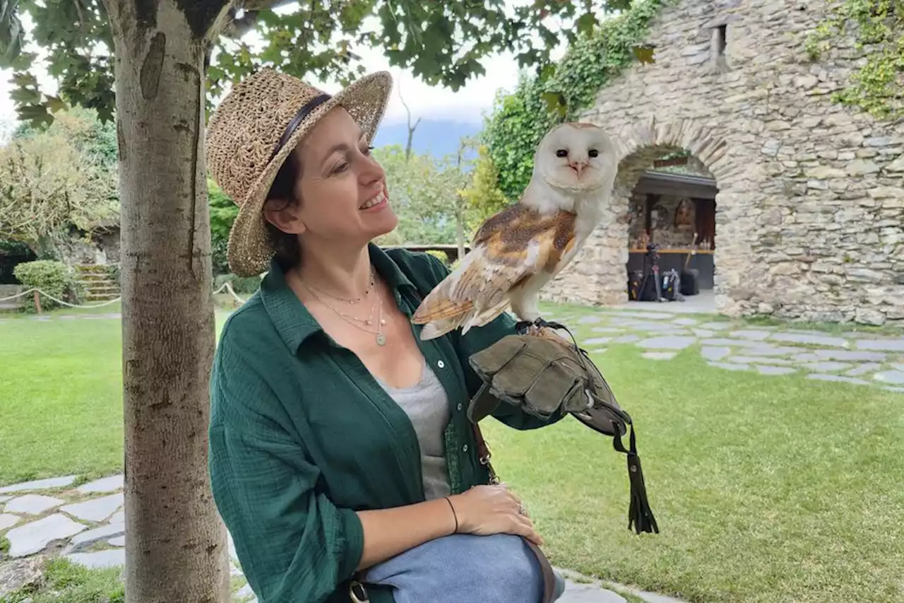 Dans les Pyrénées, 'Ô la belle vie' fait une halte au donjon des aigles