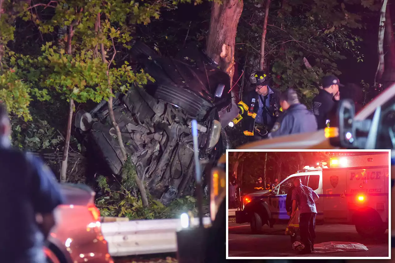 Driver killed, passenger clinging to life after high-speed Queens crash