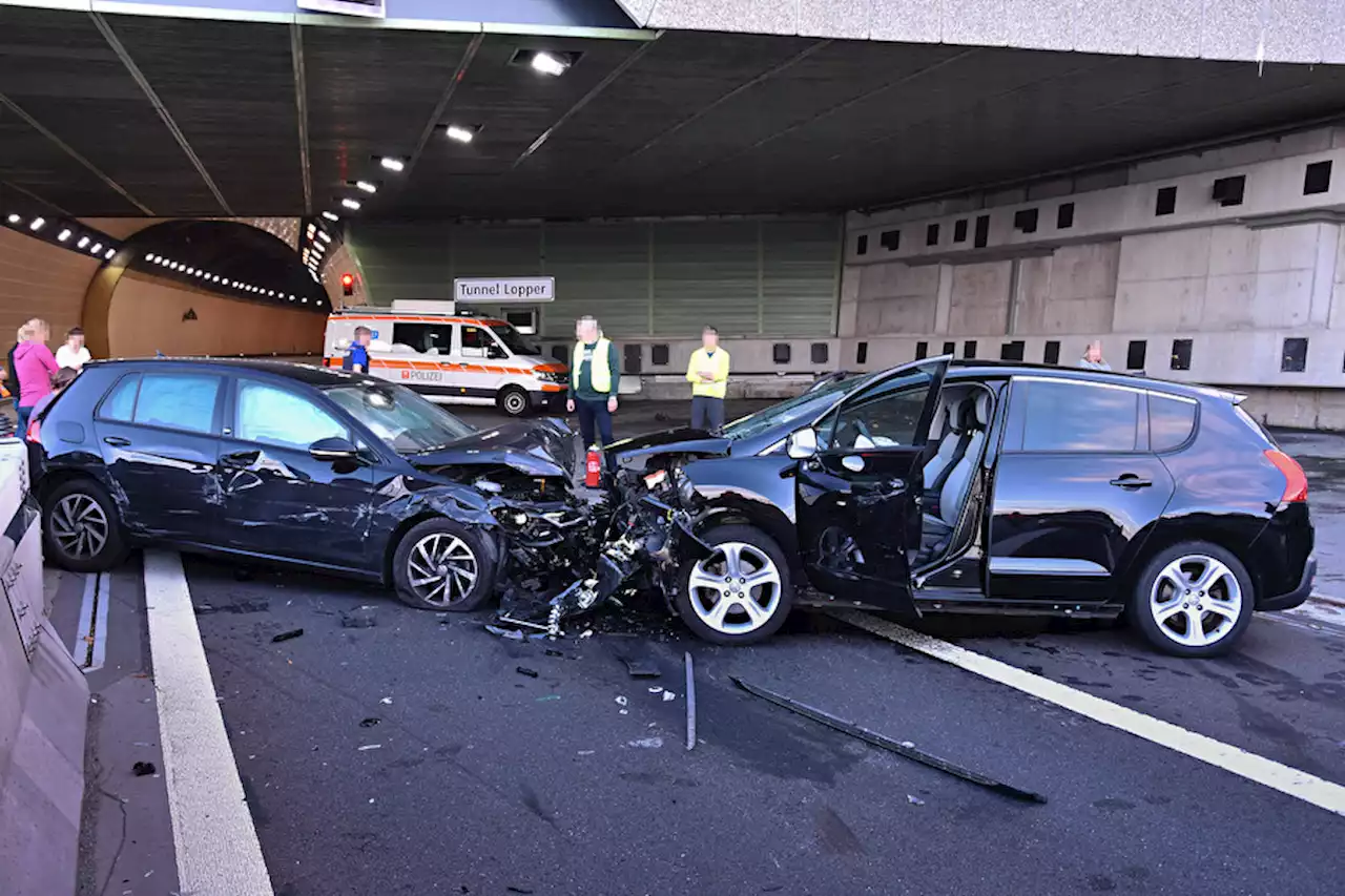 Tunnel Lopper / A8 / Hergiswil NW: Heftige Kollision fordert drei verletzte Personen