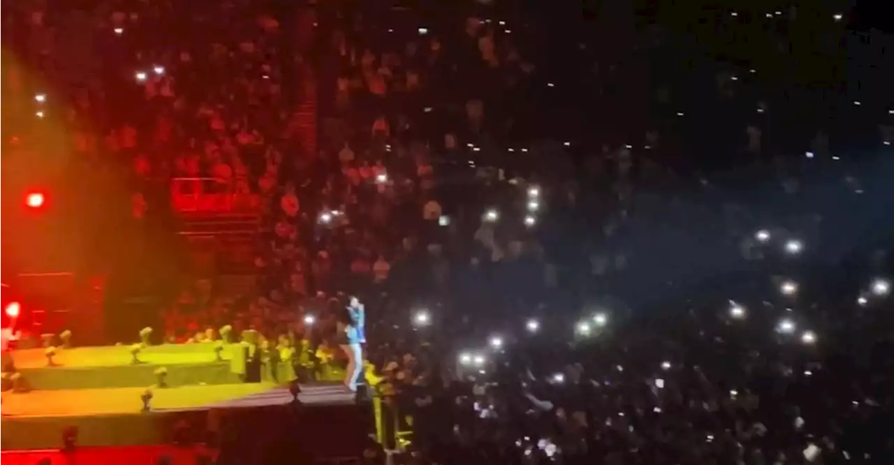 Le chanteur Mikaben décède sur scène lors d’un concert de Carimi à Bercy