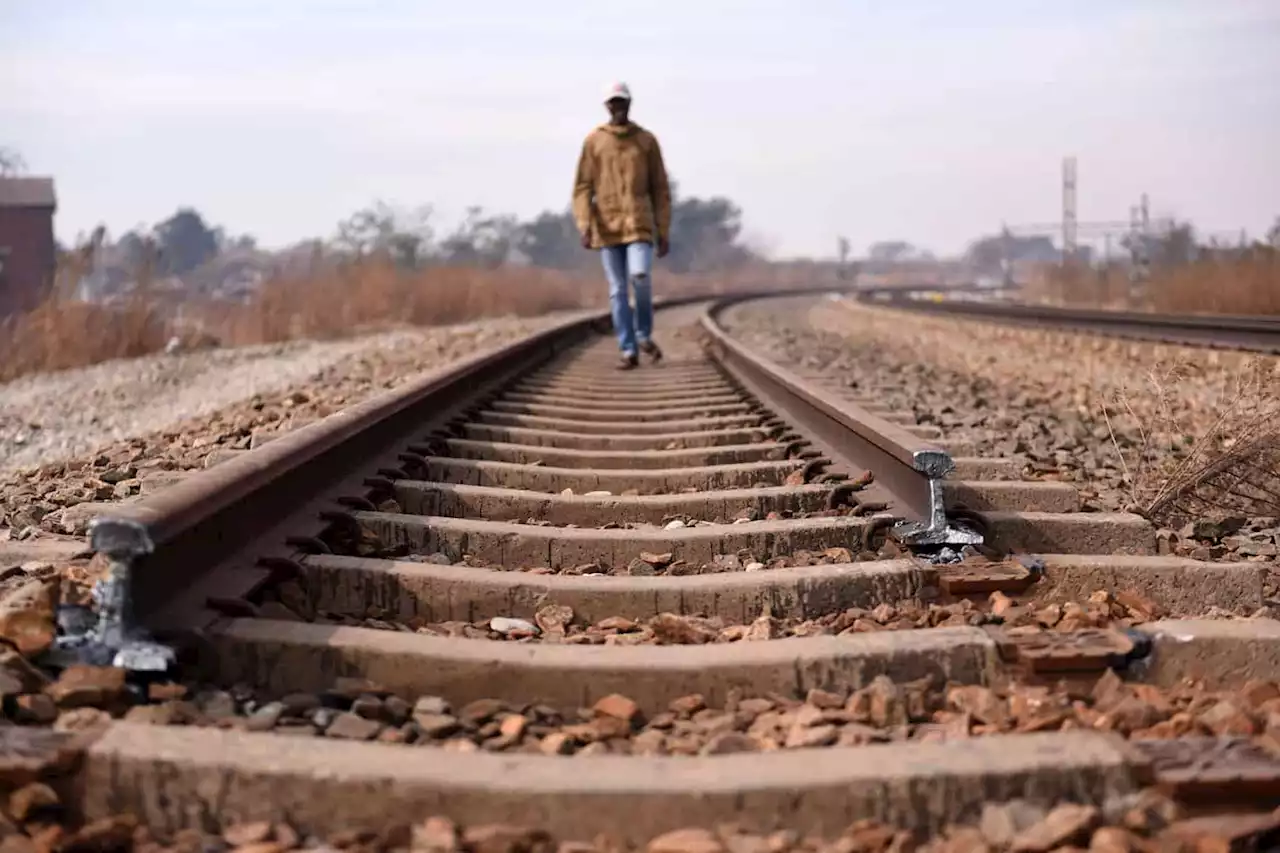 Men found stealing railway tracks nabbed in sting operation | The Citizen