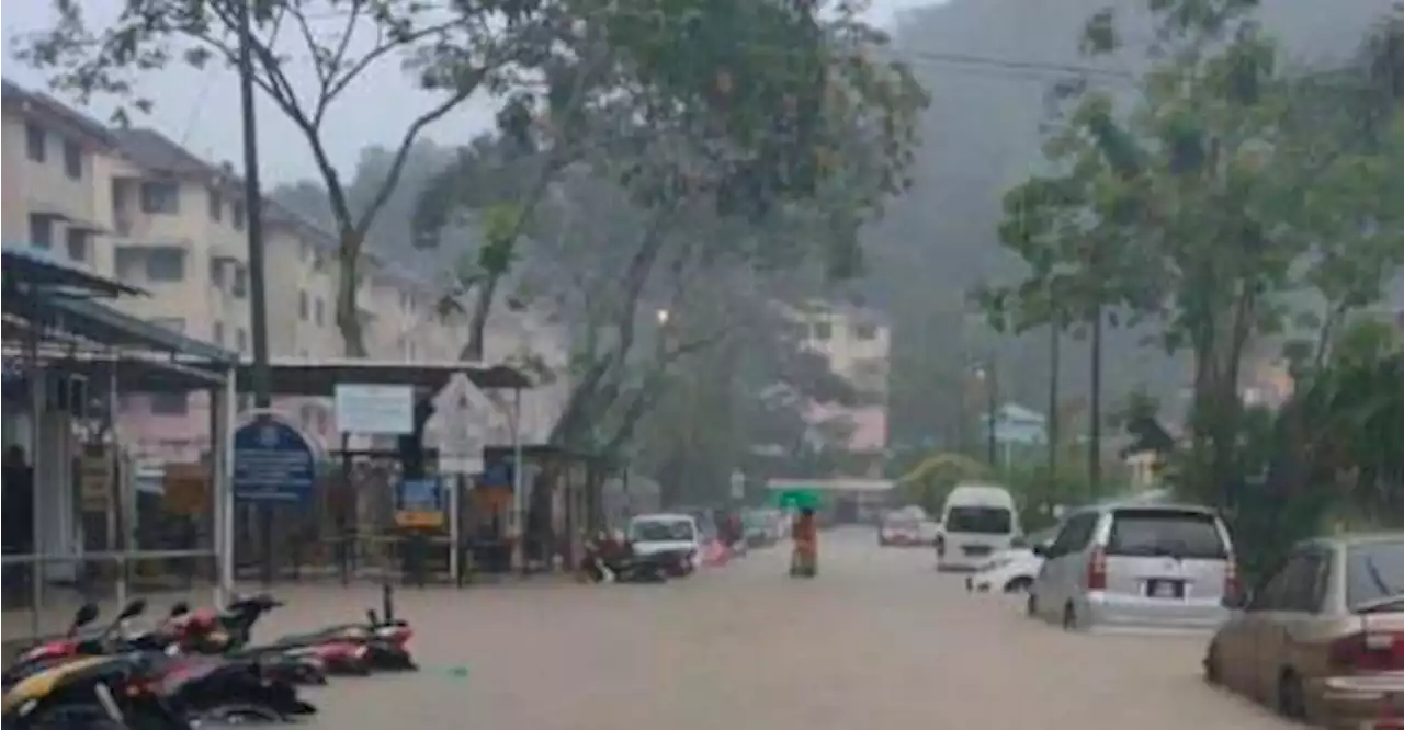 Flash floods hit several areas in Penang
