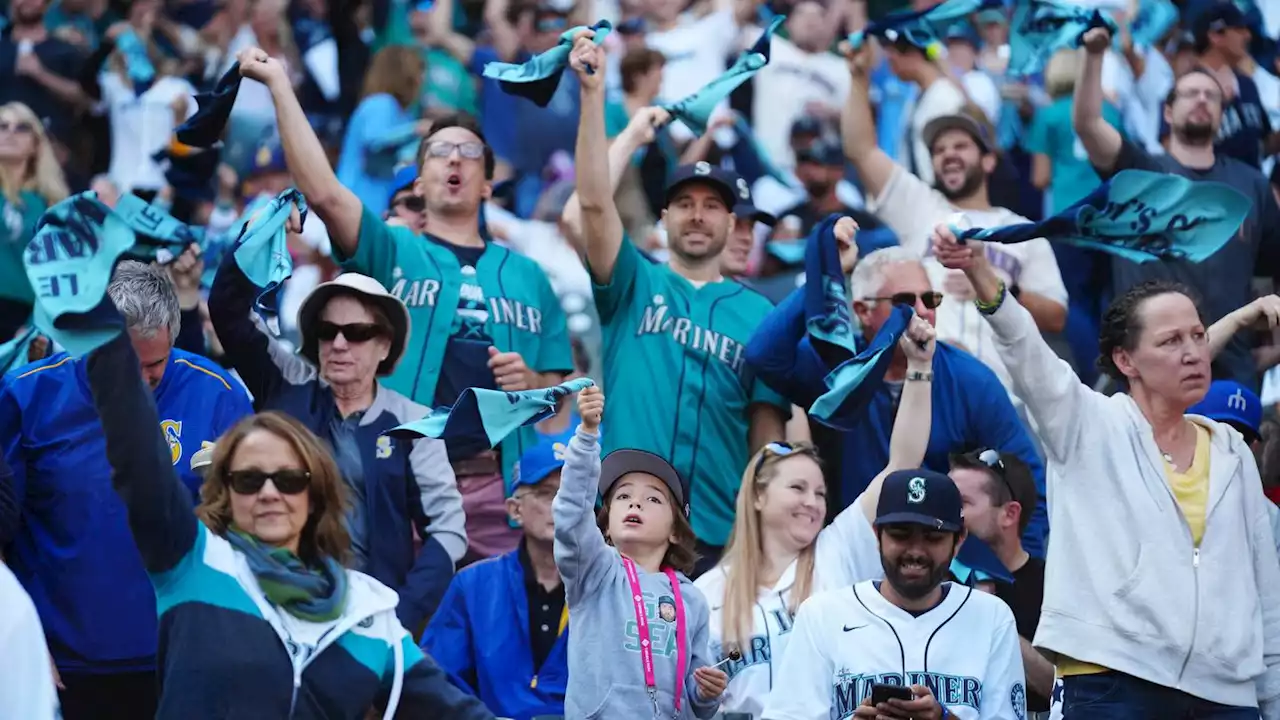 Mariners' 18-inning playoff loss was still worth the wait for fans