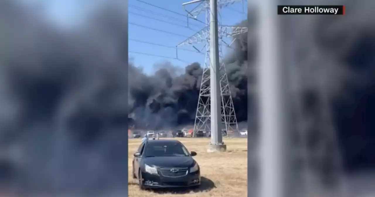 Grass fire destroys 73 cars at Texas festival