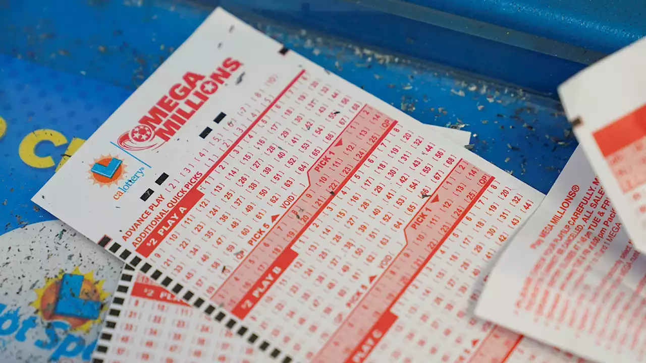 Winning $494M Mega Millions lottery ticket sold in hurricane-battered Fort Myers, Florida