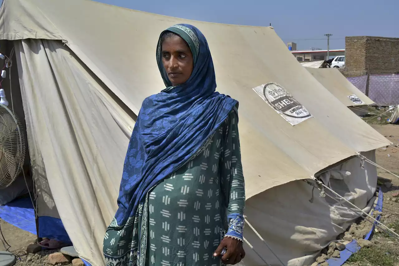 Pregnant women struggle to find care after Pakistan's floods