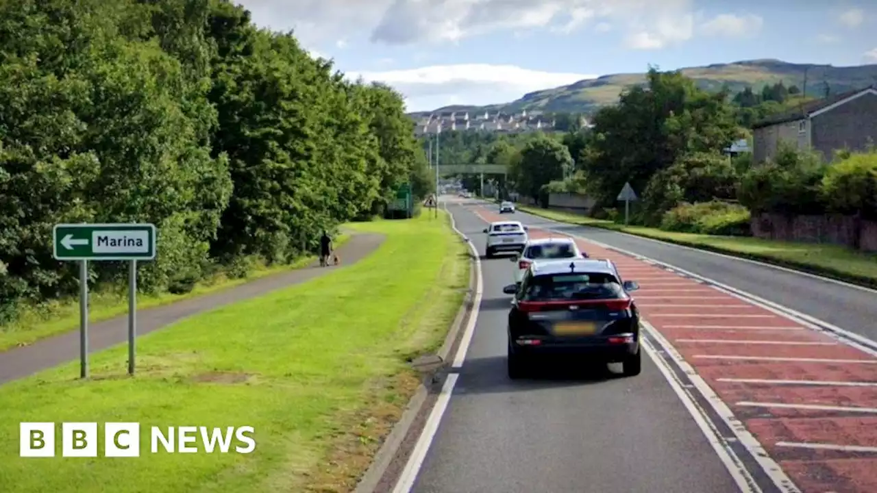 Man dies after late night crash on Inverclyde coast road