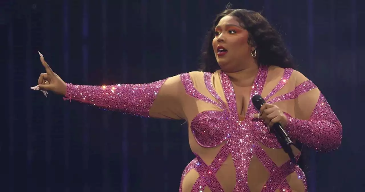 Lizzo at the United Center was over-the-top good vibes. Over-the-top is her style.