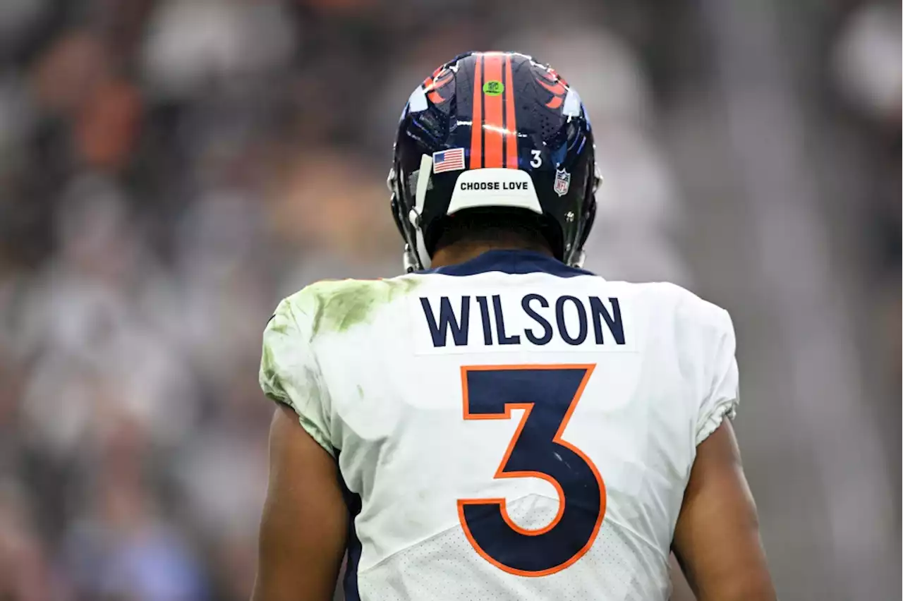 Keeler: Broncos QB Russell Wilson needs to stop trying to win Internet and start trying to win AFC West, Warren Moon says. “I feel bad for him. But he brings some of it on himself.”