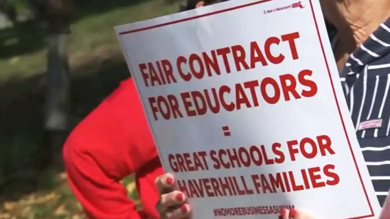 Massachusetts teachers' strike cancels classes in 2 cities