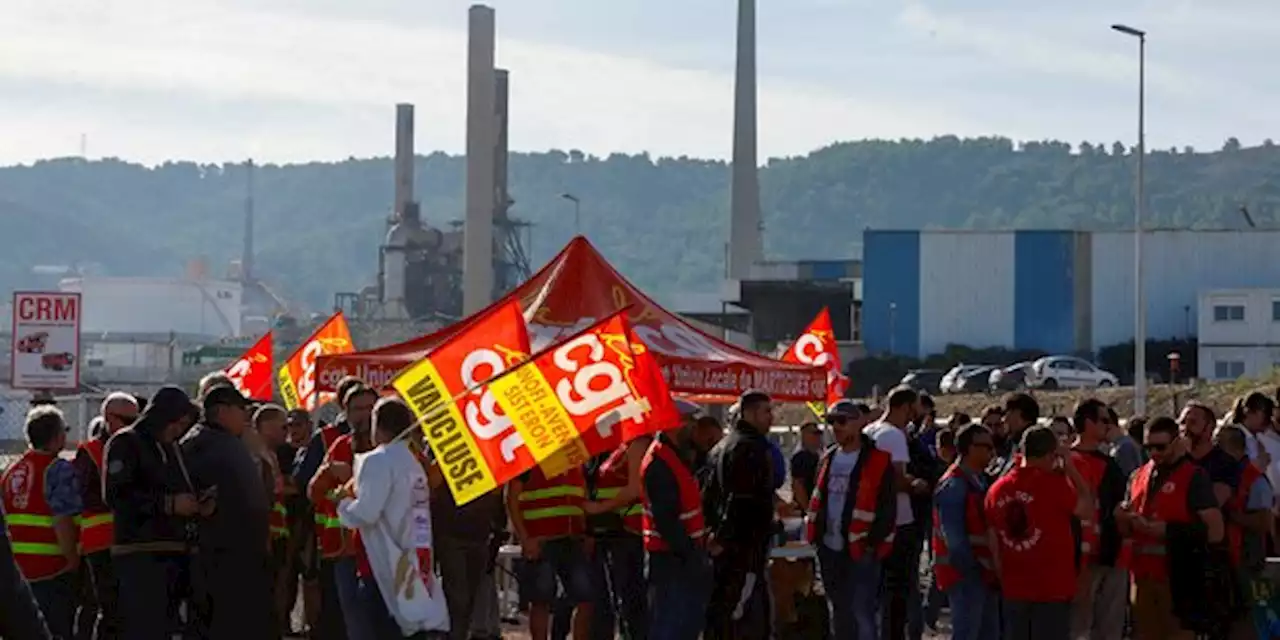 Grèves chez TotalEnergies, menace de contagion, 49.3 : la semaine s'annonce électrique