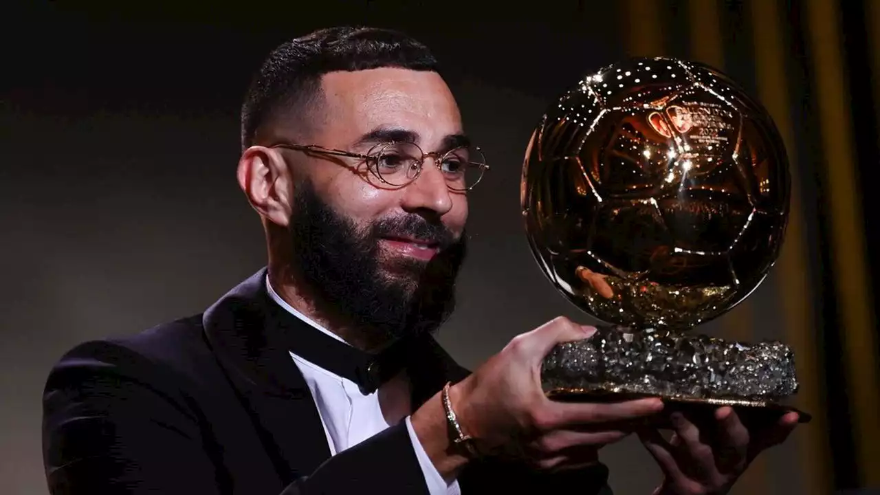 Football : le Français Karim Benzema sacré Ballon d'Or 2022