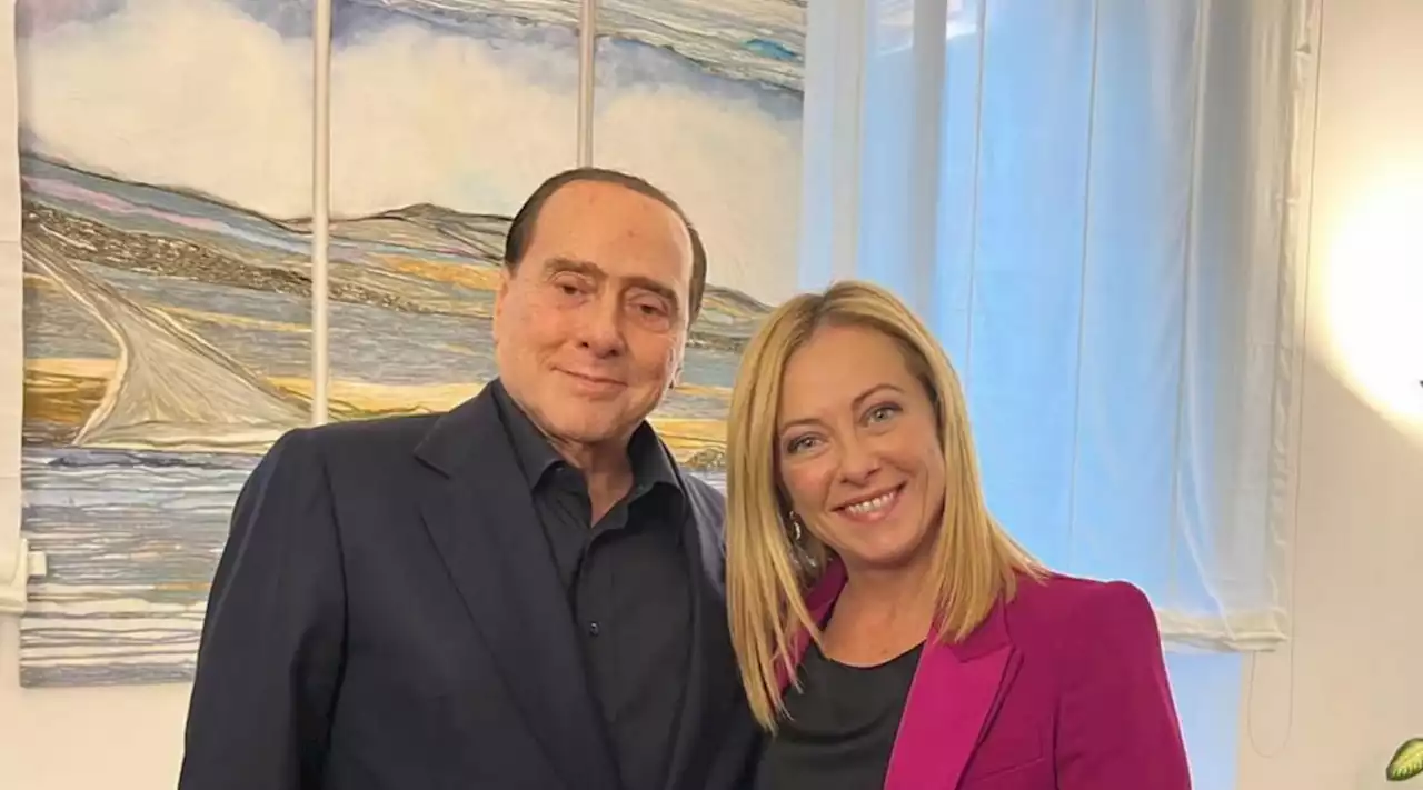 Governo, incontro tra Silvio Berlusconi e Giorgia Meloni: il Centrodestra andrà unito alle consultazioni al Colle