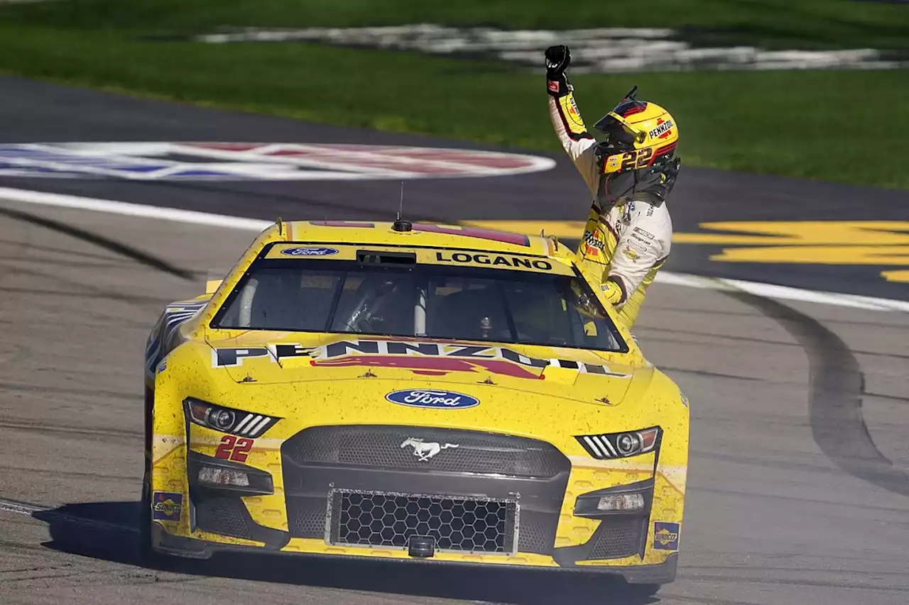 Logano takes Vegas Cup win with late pass, advances to title race