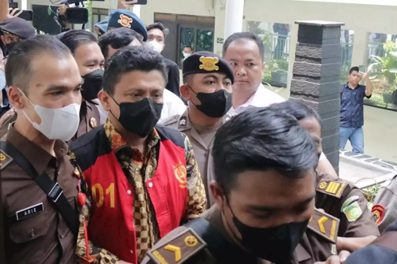 Ferdy Sambo Berikan Uang Dolar Senilai Rp500 Juta kepada Bripka RR dan Kuat Maruf