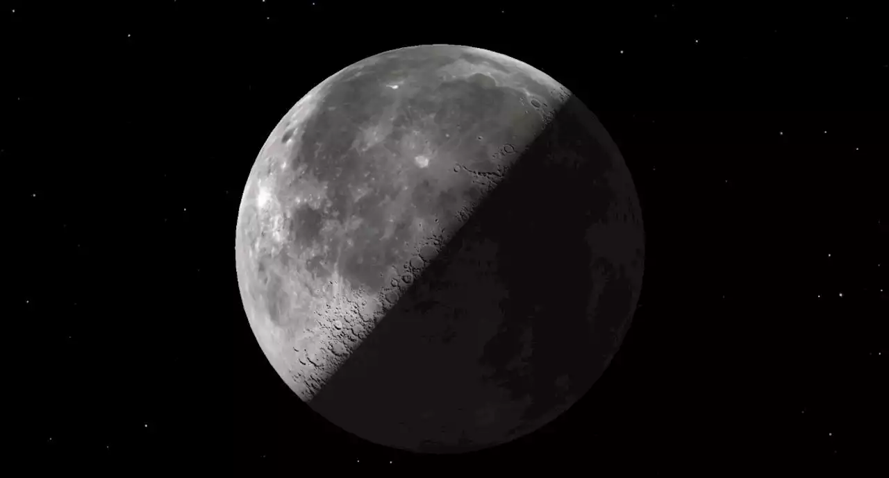 See the half-lit third quarter moon shine tonight (Oct. 17)