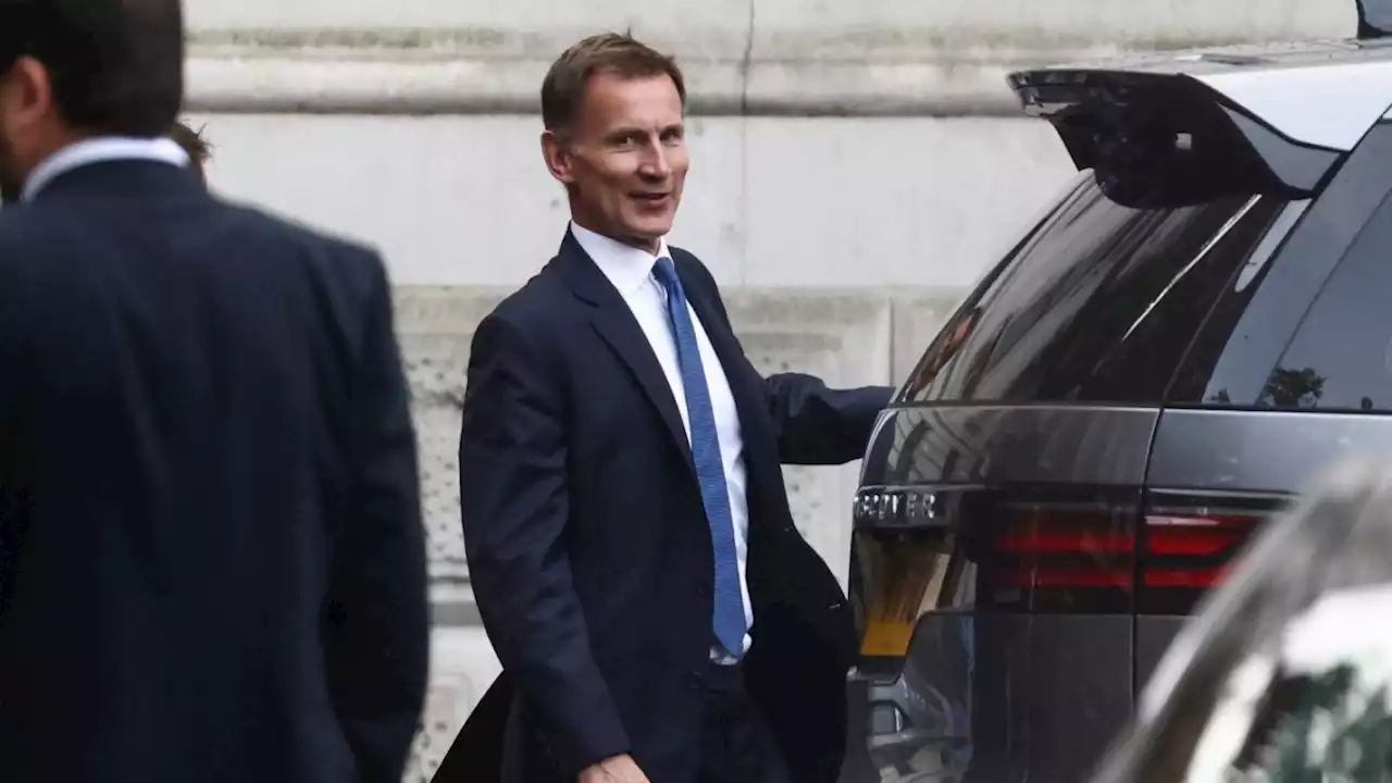 Großbritannien: Neuer Finanzminister Hunt kassiert Steuerpläne ein